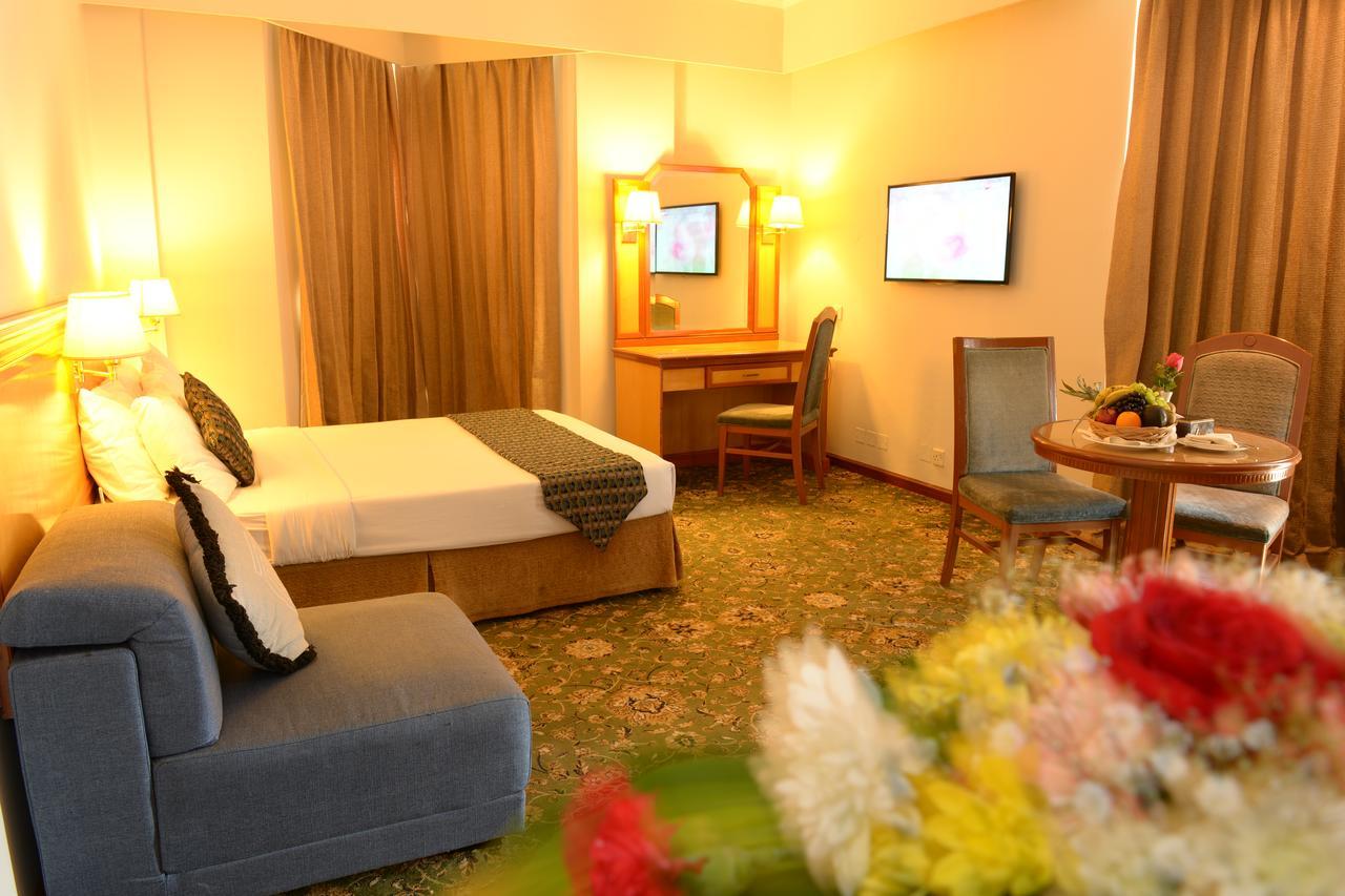 Phoenicia Hotel Manama Exterior photo